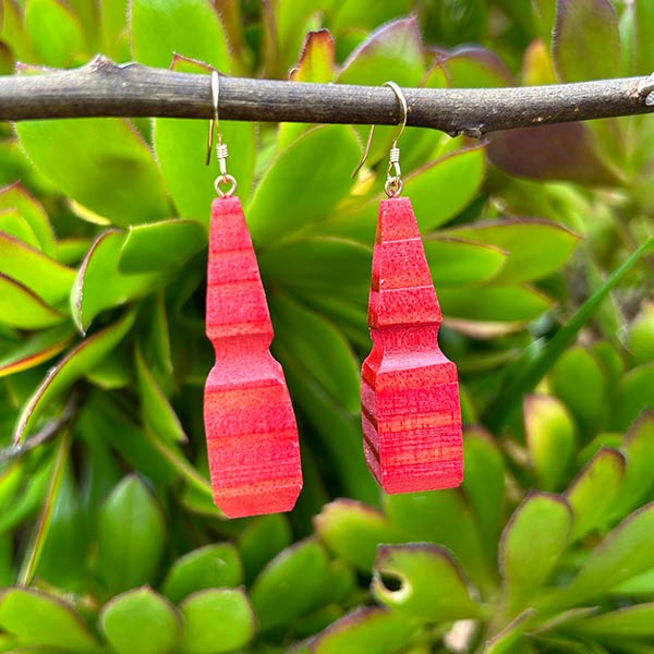 red monolith dangle wooden earrings 41311